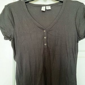 Jolie ladies medium slim fit black v neck top button detail